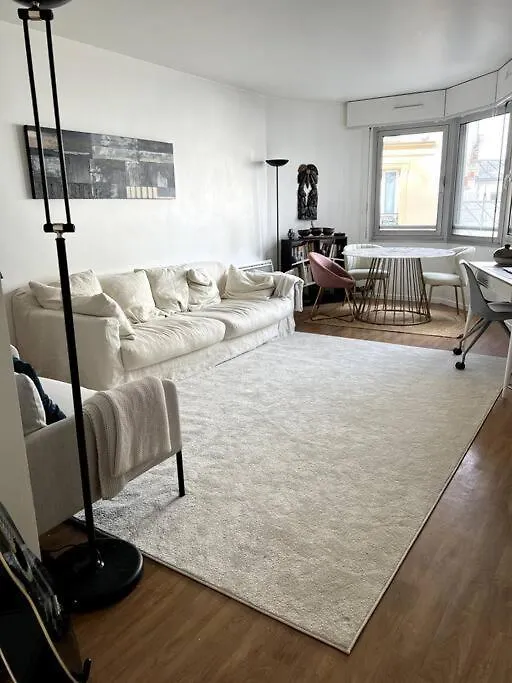 Appartement Pied De Montmartre باريس شقة